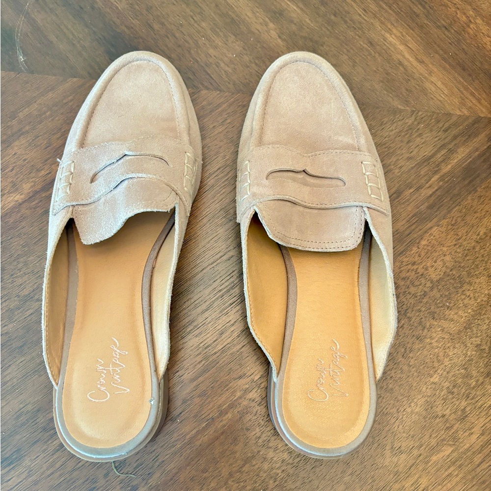 Crown Vintage Tan Loafers